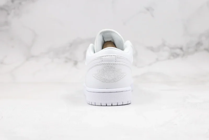 Tênis Air Jordan 1 Low - Triple White