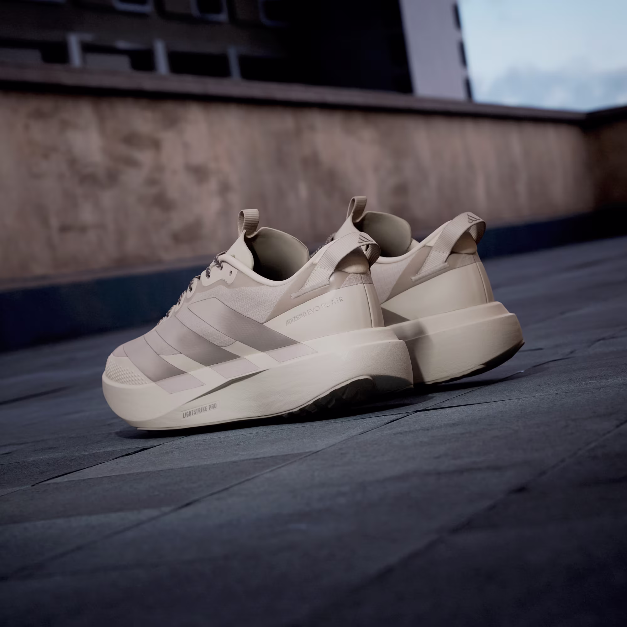 Tênis Adidas Adizero Evo SL Atr Feminino - Bege