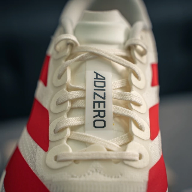 Tênis Adidas Adizero Evo SL - Branco com Vermelho
