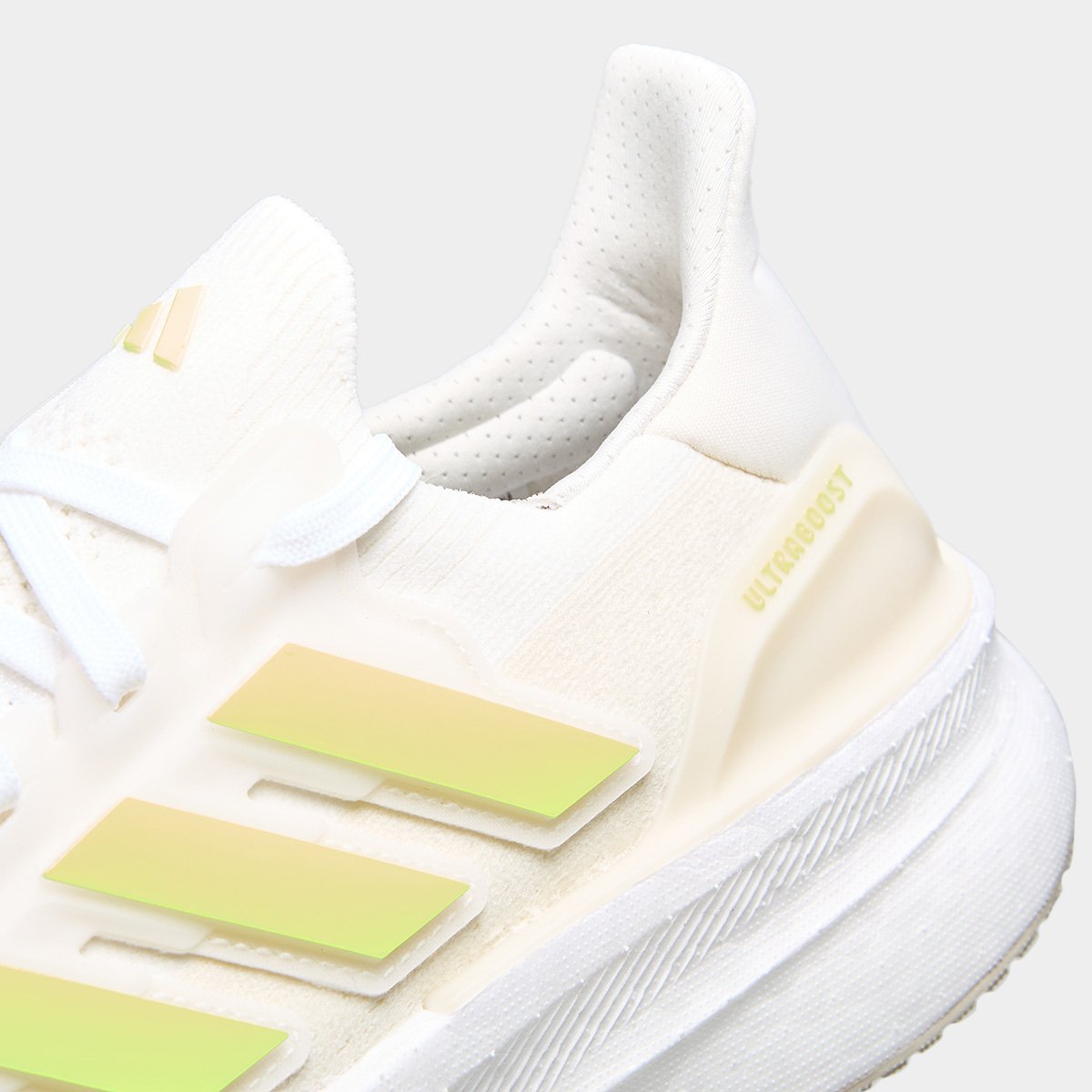 Tênis Adidas Ultraboost 5 Feminino - Branco | Verde