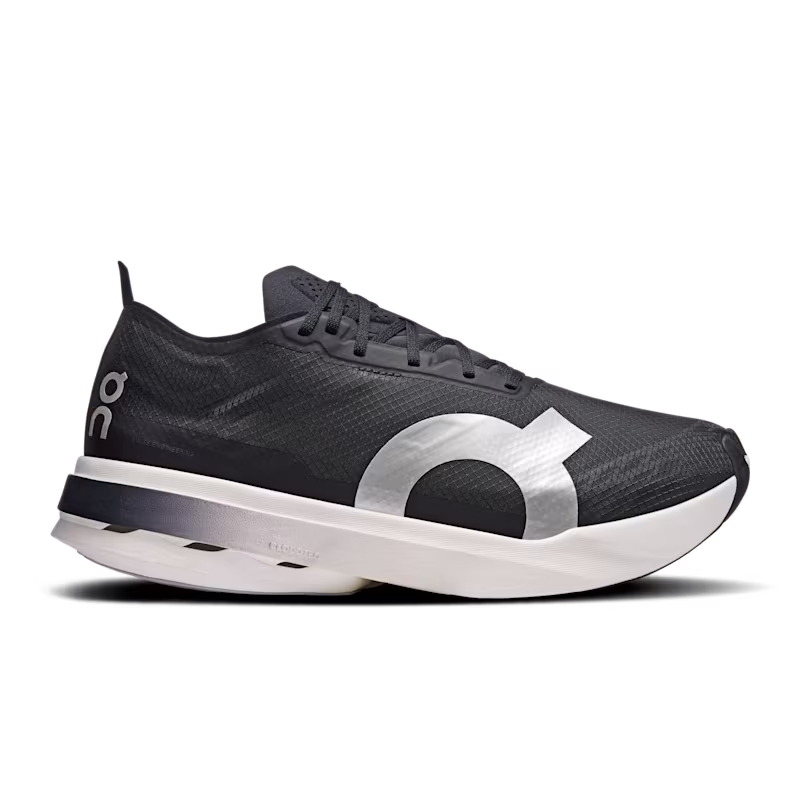 Tênis ON Cloudboom Strike Masculino - Black  |  White