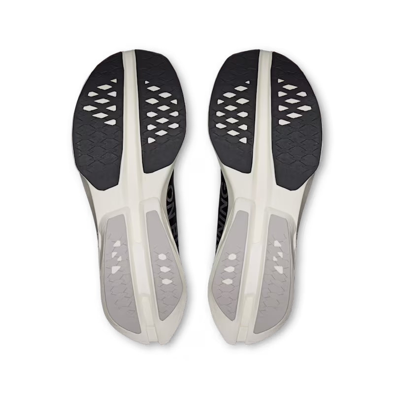 Tênis ON Cloudboom Strike Masculino - Black  |  White