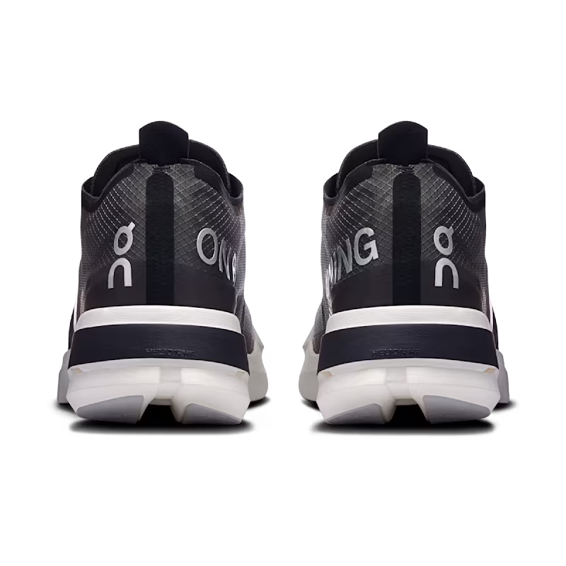 Tênis ON Cloudboom Strike Masculino - Black  |  White