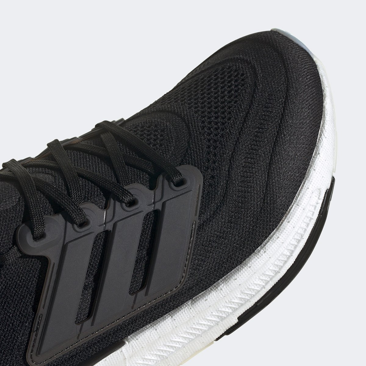 Tênis Adidas Ultraboost Light 23 Unissex - Preto | Branco