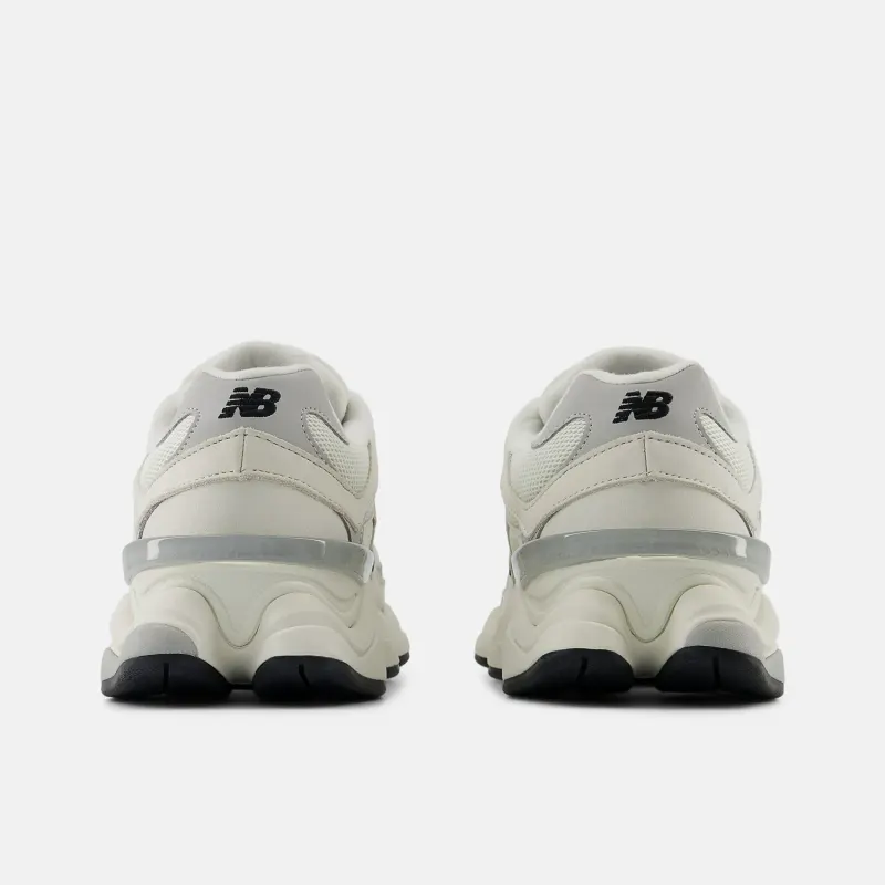 Tênis New Balance 9060 Unissex - Branco Off